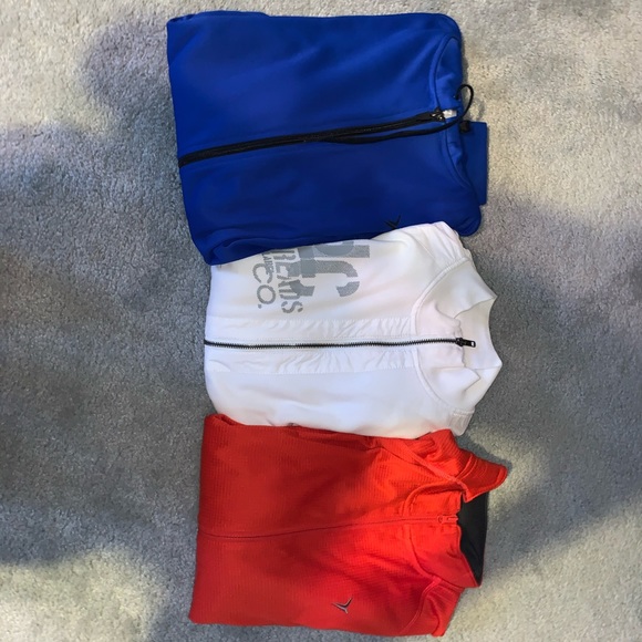 3 zip-up hoodies / jackets - Picture 12 of 12